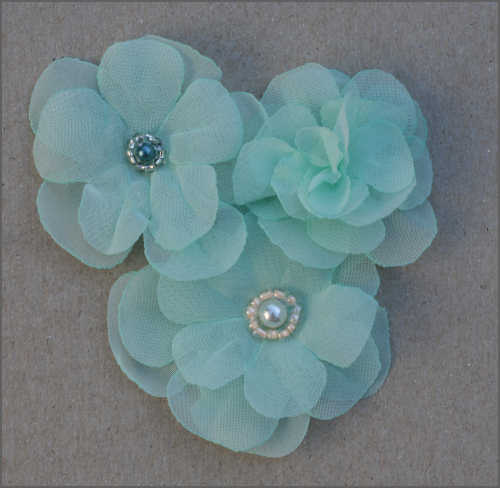 Blomster i ciffon med perler