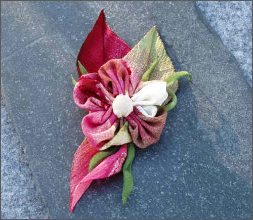 Flerfarvet jojoblomst i velour