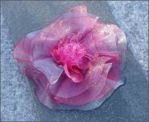 R&oslash;dbl&aring; organza blomst